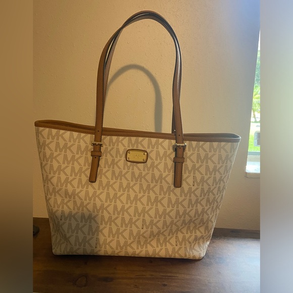 Michael kors small carryall Tote - Picture 4 of 6